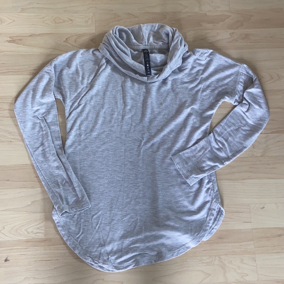 Grey cozy long sleeve turtleneck - Picture 2 of 7
